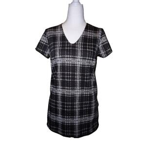 NWT Touch Me Black Plaid V-Neck Short Sleeve Top M